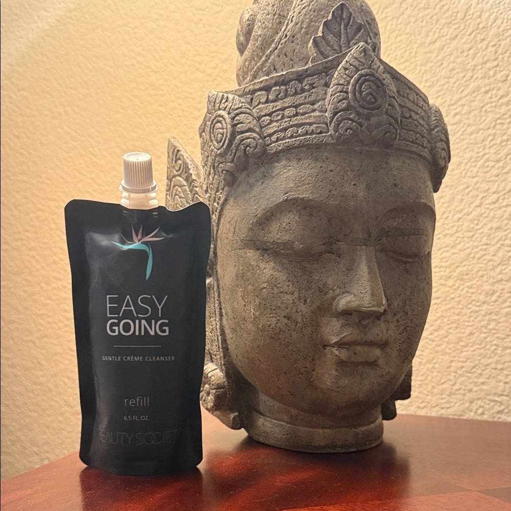 Beauty Society Easy Going Gentle Creme Cleanser - Black